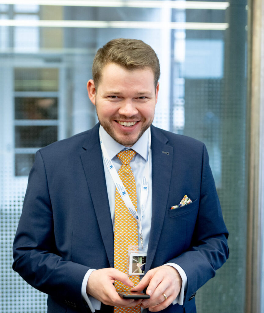 Hoeslinger 01 Scaled E1754242584306 865x1024